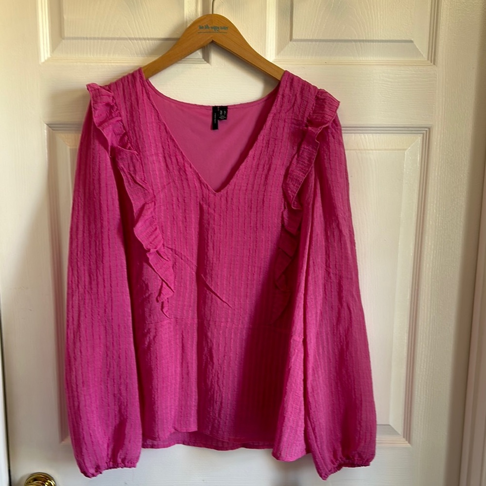NWT Vero Moda Sz XL Blouse 22” PTP, 27” Long
